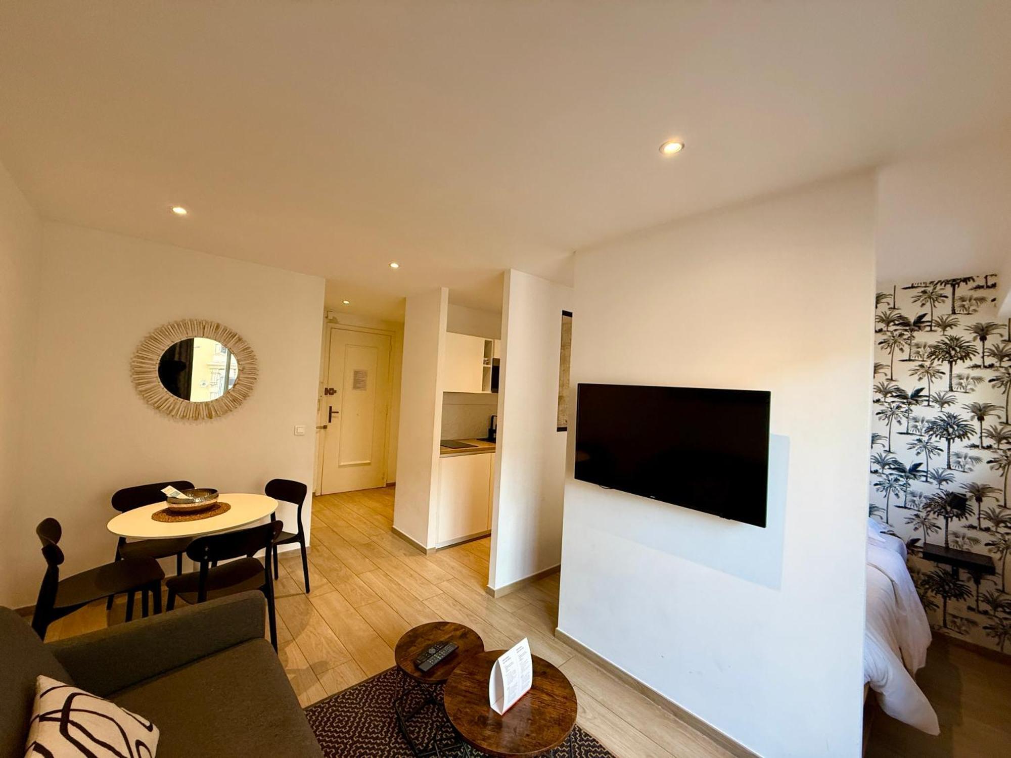 C001-Beau Studio Neuf Situe Au Centre Cannes Exterior photo